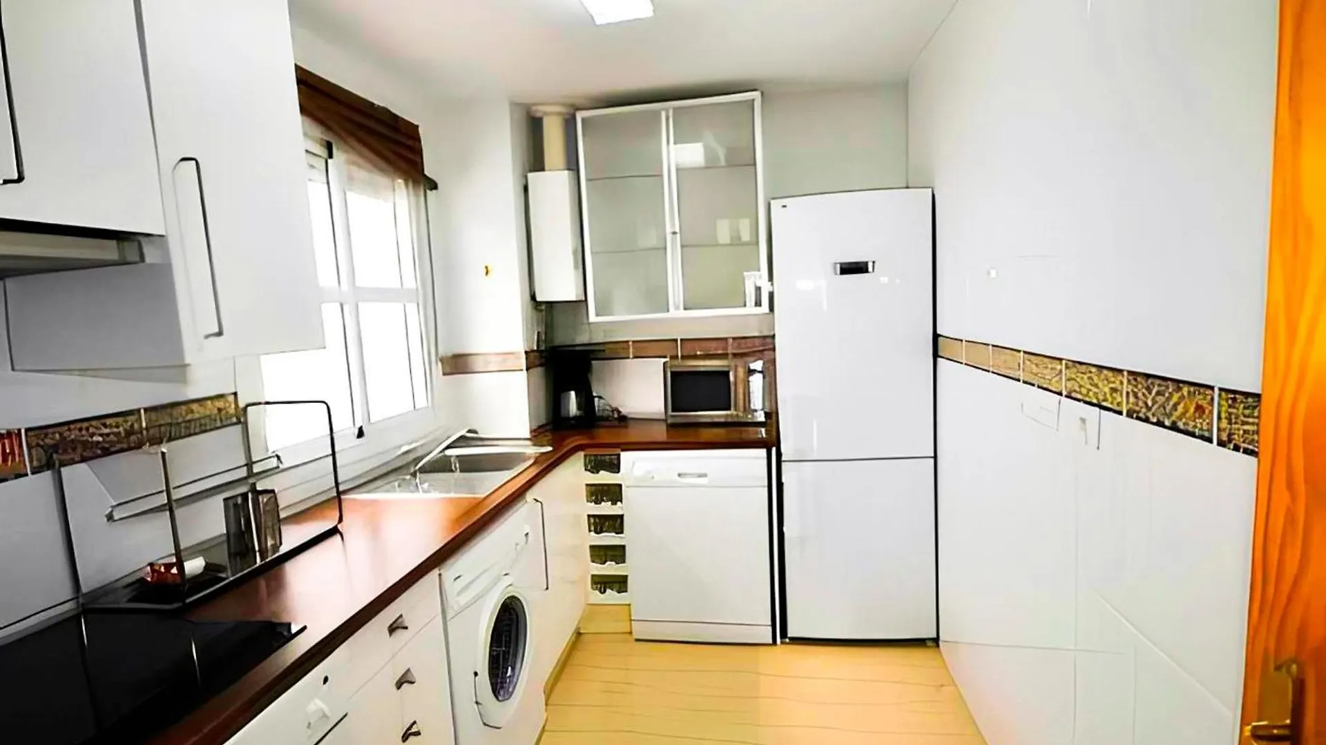 Apartamento Junto Al Mar Piscina Y Garaje Familias Conil De La Frontera Spain
